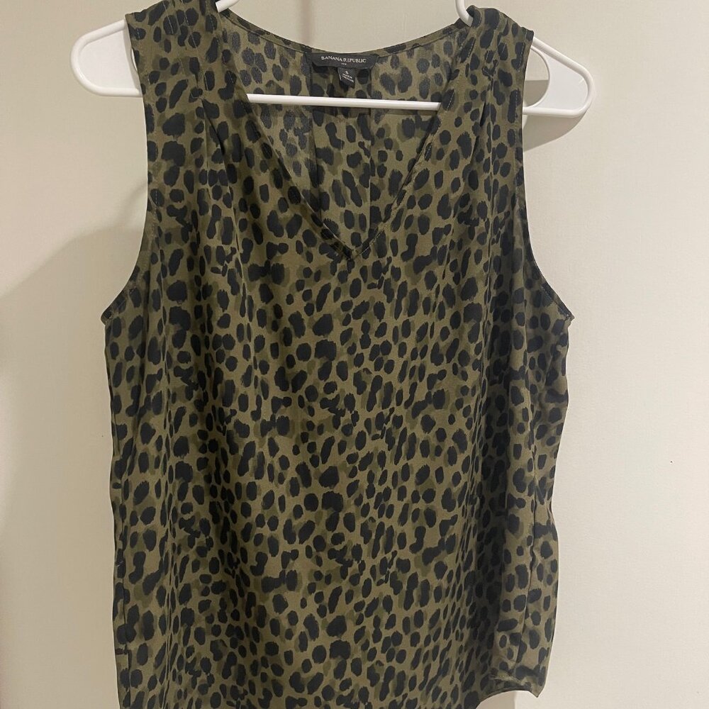 Banana Republic Sleeveless Top